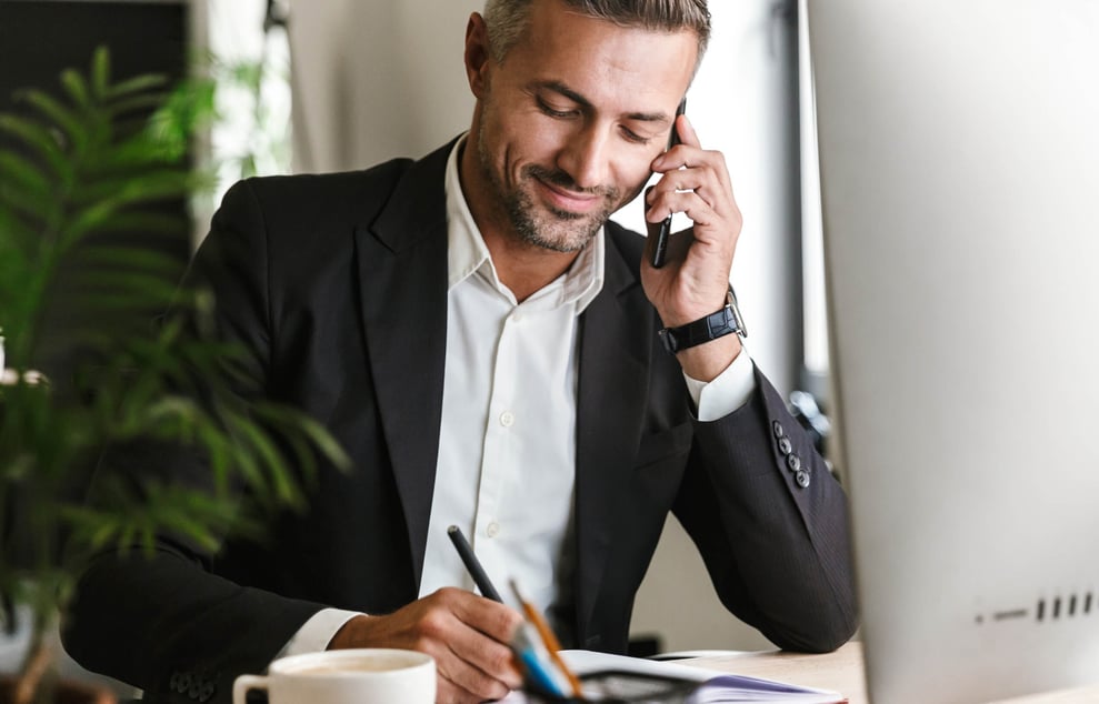 Always trust your numbers by keeping your slides in sync